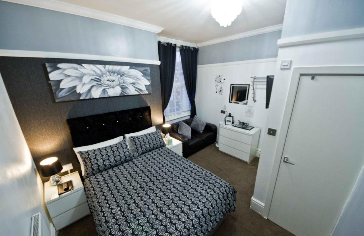 Rossall House , For Families & Couples Blackpool Extérieur photo