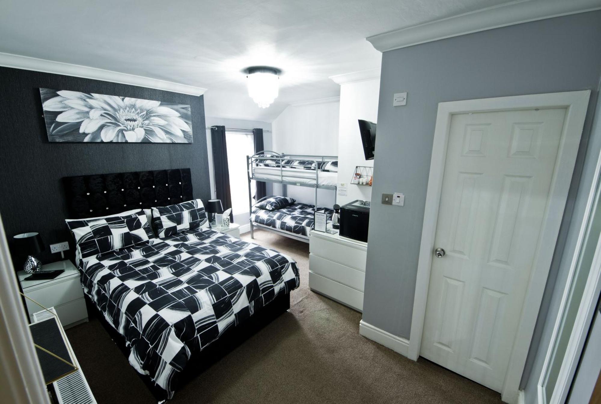Rossall House , For Families & Couples Blackpool Extérieur photo