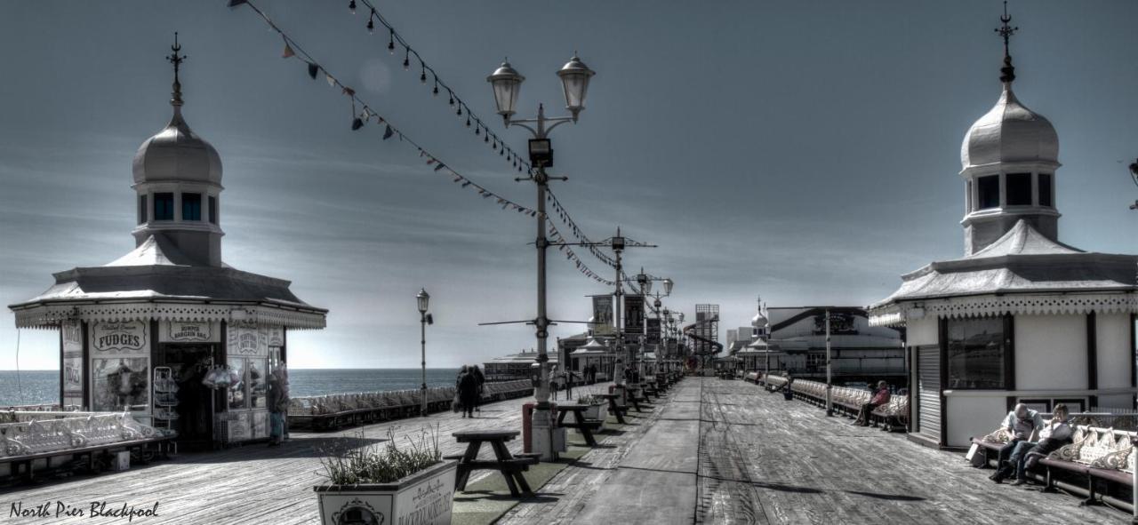 Rossall House , For Families & Couples Blackpool Extérieur photo